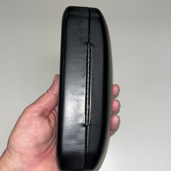 Ralph Lauren large clam styled hard black case, for Sun or eye glasses - Picture 5 of 6